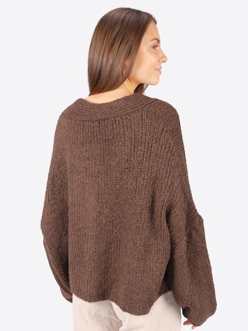 Seasons of April Strickjacke 'Jojo' in Braun
