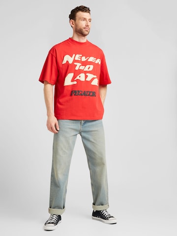 Pegador Bluser & t-shirts 'COREY' i rød