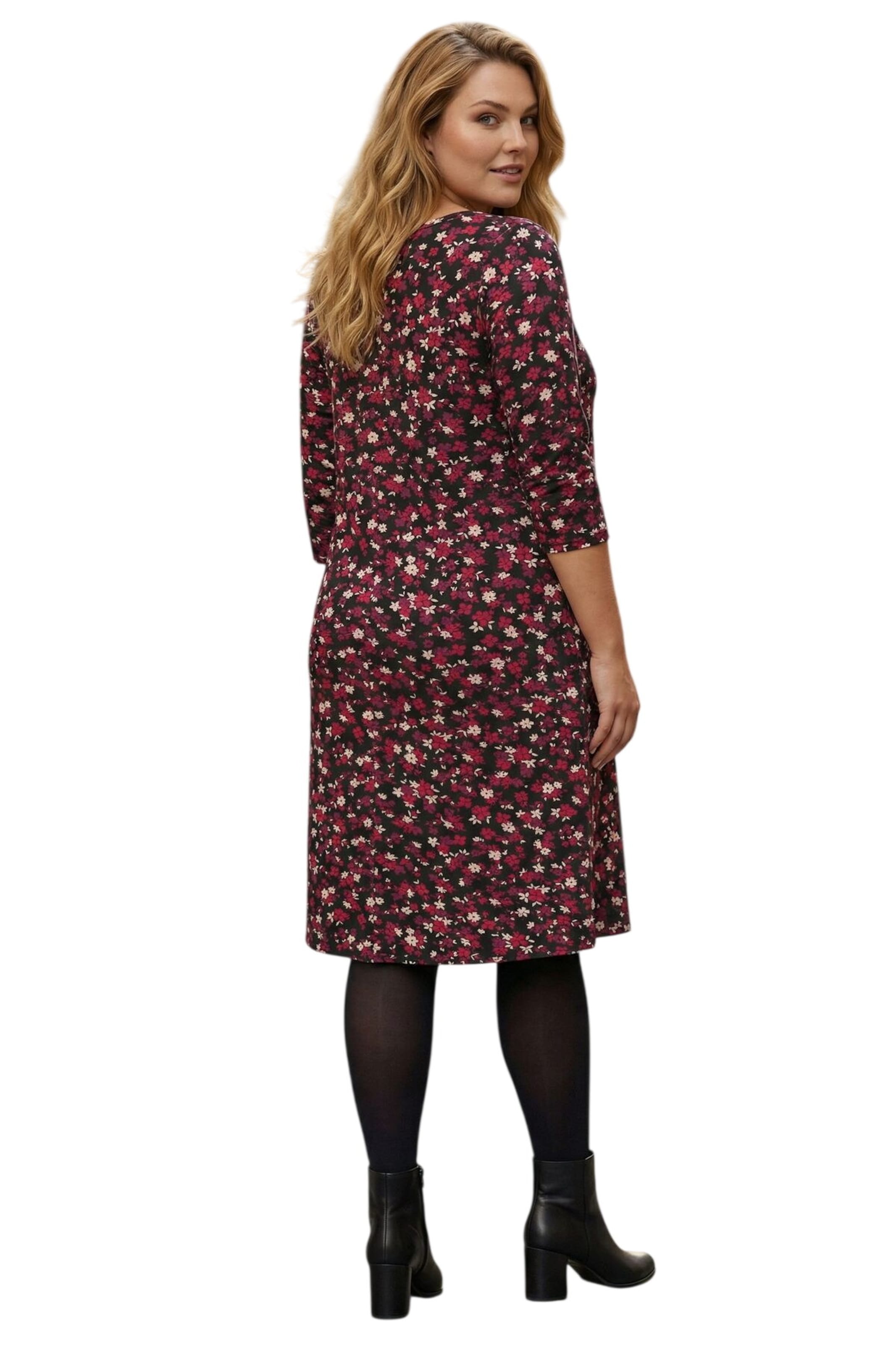 Stil Diva Dress in Red