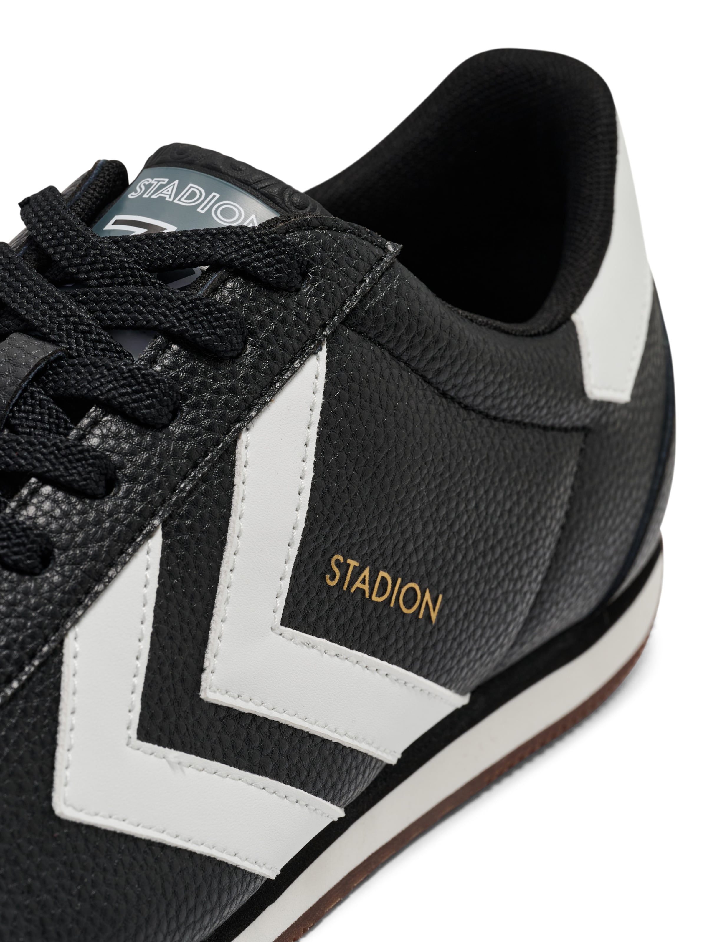 Hummel Sneakers in Grey