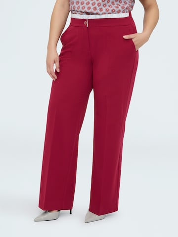 regular Pantaloni di Fiorella Rubino in rosso