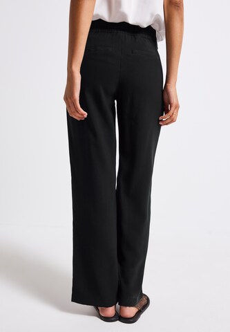 STREET ONE Regular Hose in Schwarz