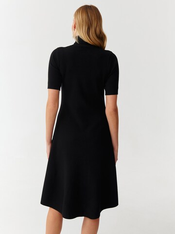 TATUUM - Vestido de punto 'Kiomi' en negro