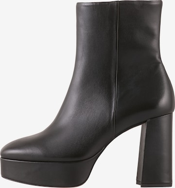 Högl Ankle Boots 'NORA' in Black: front