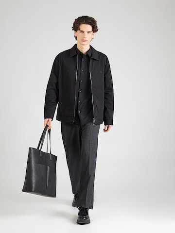 Calvin Klein Slim Fit Forretningsskjorte i sort