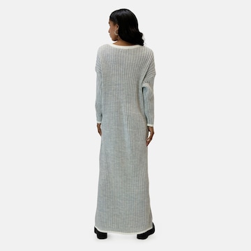 Elara Strikkjole i grå