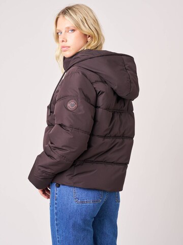 Deeluxe Winter Coat in Brown