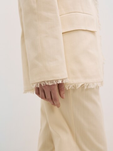 EDITED Blazer 'Yannina' in Beige