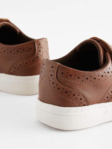 Chaussure basse Next en marron
