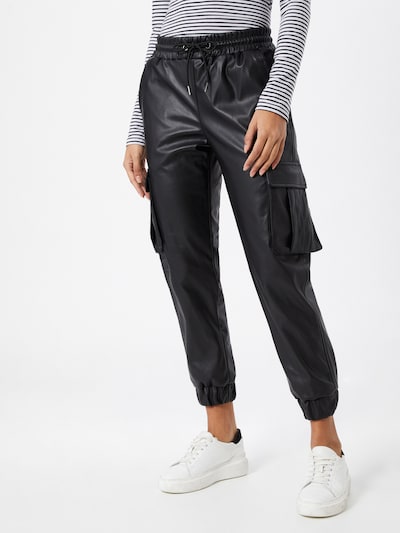 Urban Classics Cargo hlače u crna, Prikaz modela