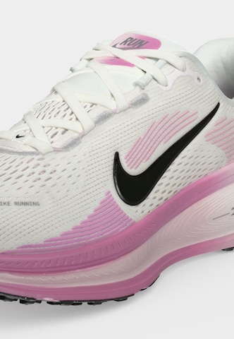 NIKE Loopschoen 'VOMERO 18' in Wit