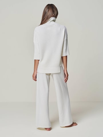 YOU LOOK PERFECT Trui 'BAILEY' in Wit