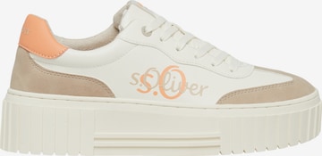 s.Oliver Sneakers laag in Beige: voorkant