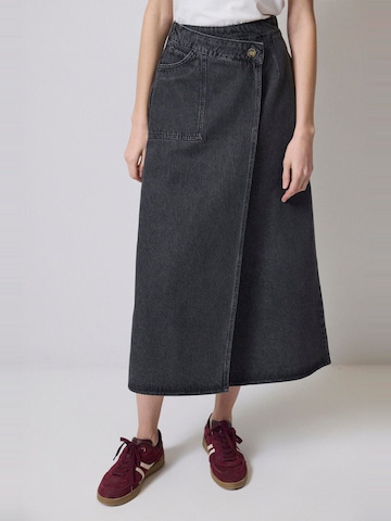 Touche Prive Skirt in Grey