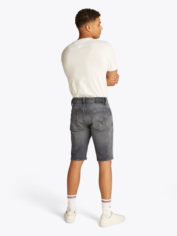 Tommy Jeans - Loosefit Vaquero 'RONNIE' en negro