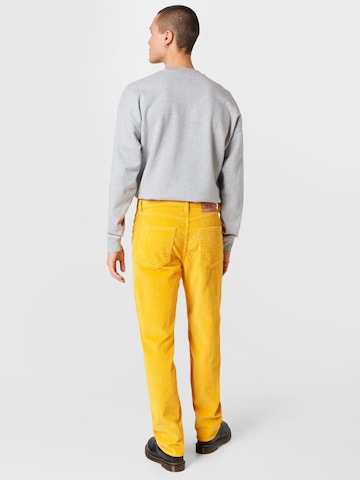 LEVI'S ® Tapered Broek 'XSimpsons Stayloose Cord' in Geel