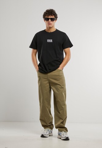T-Shirt 'USA College' Mister Tee en noir
