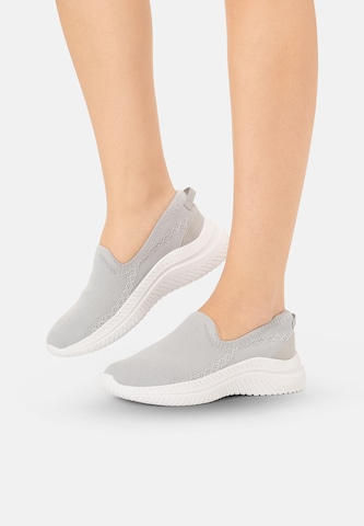 Scarpa slip-on di Elara in grigio