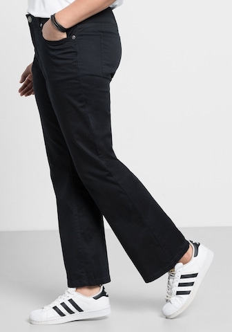 SHEEGO Bootcut Spodnie w kolorze czarny
