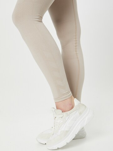 Skinny Pantaloni sport de la Hummel pe gri