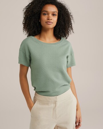 WE Fashion Sweater in Green: front