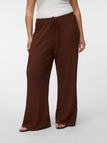 Vero Moda Curve - regular Pantalón en marrón