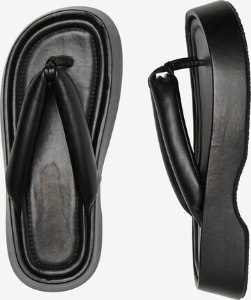 VERO MODA T-bar sandals 'NETA' in Black