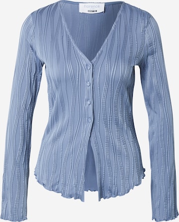 florence by mills exclusive for ABOUT YOU Pluus 'Winter Birchwood', värv sinine: eest vaates