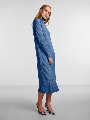 YAS Knitted dress 'YASMavi' in Blue