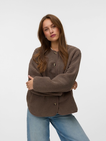Veste mi-saison 'VMKimberly' VERO MODA en marron : devant