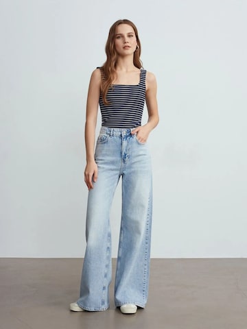 Dilvin - Blusa em azul