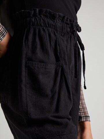 Regular Pantalon QS en noir