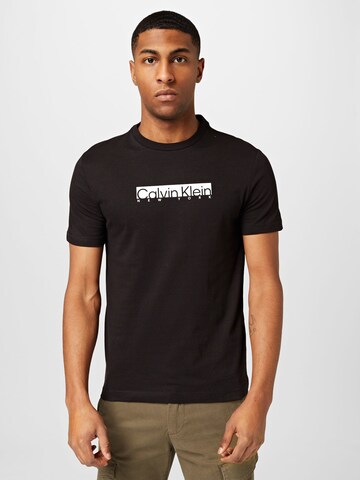 Calvin Klein - Camiseta en negro: frente