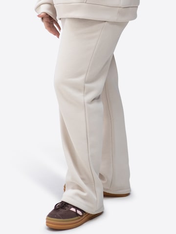 TATES Wide leg Workout Pants in Beige