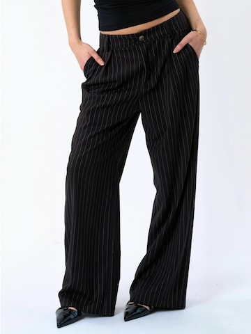 TEESHOPPEN - regular Pantalón ' Paloma ' en marrón: frente