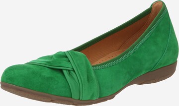 Ballerines GABOR en vert : devant