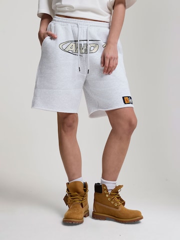 AND1 Regular Hose in Grau: Vorderseite