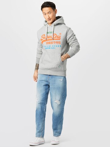 Sweat-shirt Superdry en gris