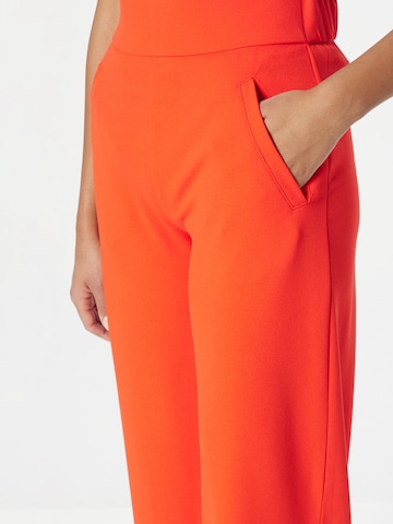 regular Pantaloni di JDY in rosso