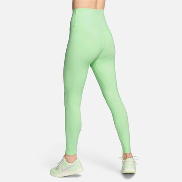 Skinny Pantaloni sport 'ONE' de la NIKE pe verde