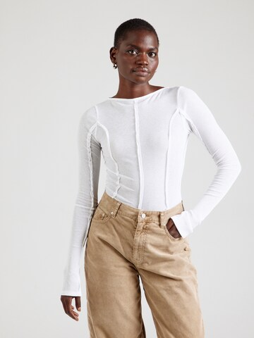 T-shirt 'Lora' WEEKDAY en blanc : devant