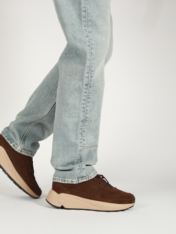 BLACKSTONE - Sapatilhas baixas 'V-Kilian EG595' em castanho