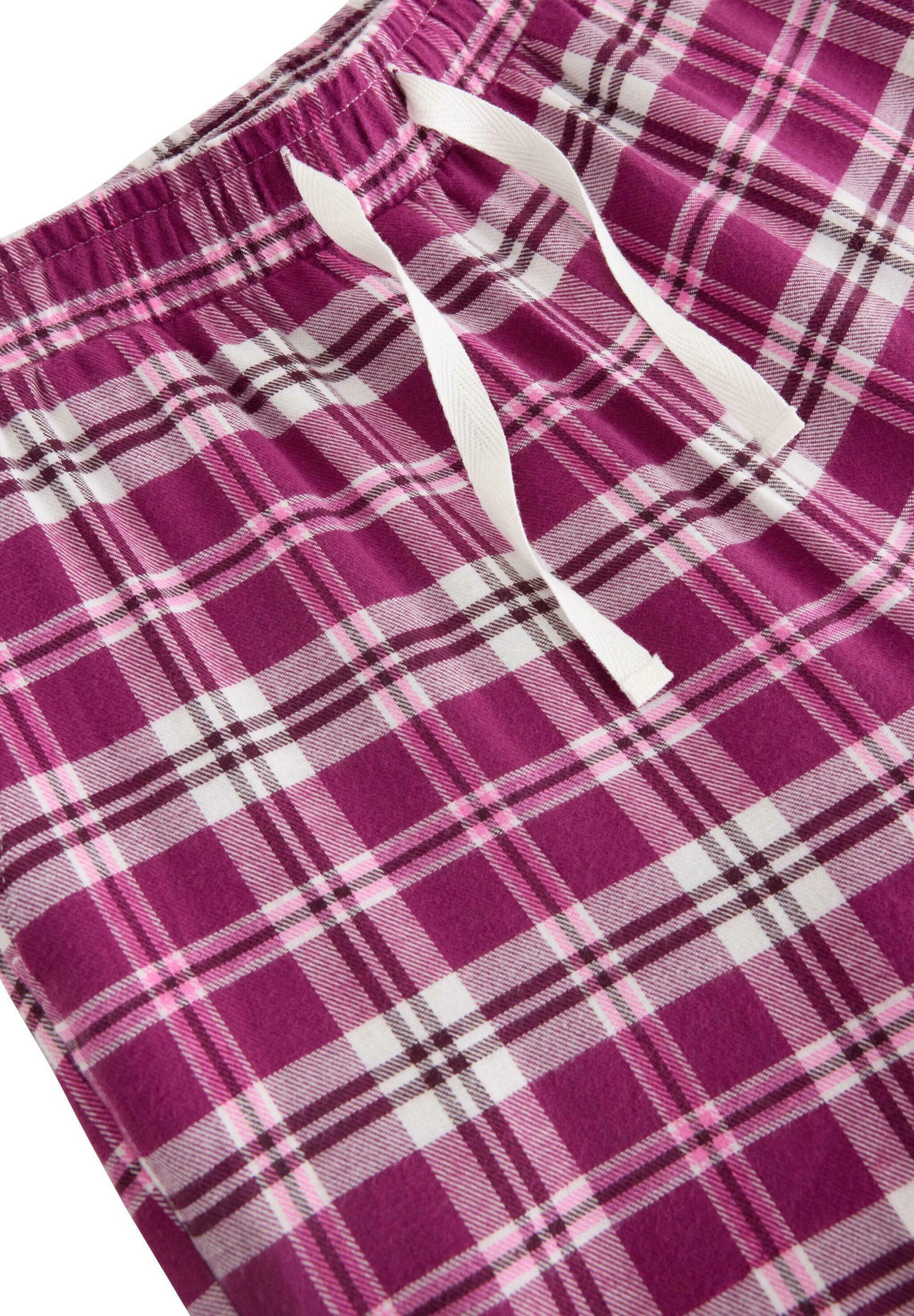 Pijamale de la Lindex pe mov