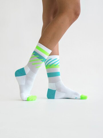 INCYLENCE Athletic Socks 'DISRUPTS' in 