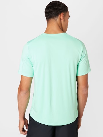 NIKE Λειτουργικό μπλουζάκι 'Miller' σε πράσινο