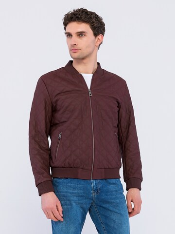 Basics and More Between-Season Jacket 'Erick' in Red