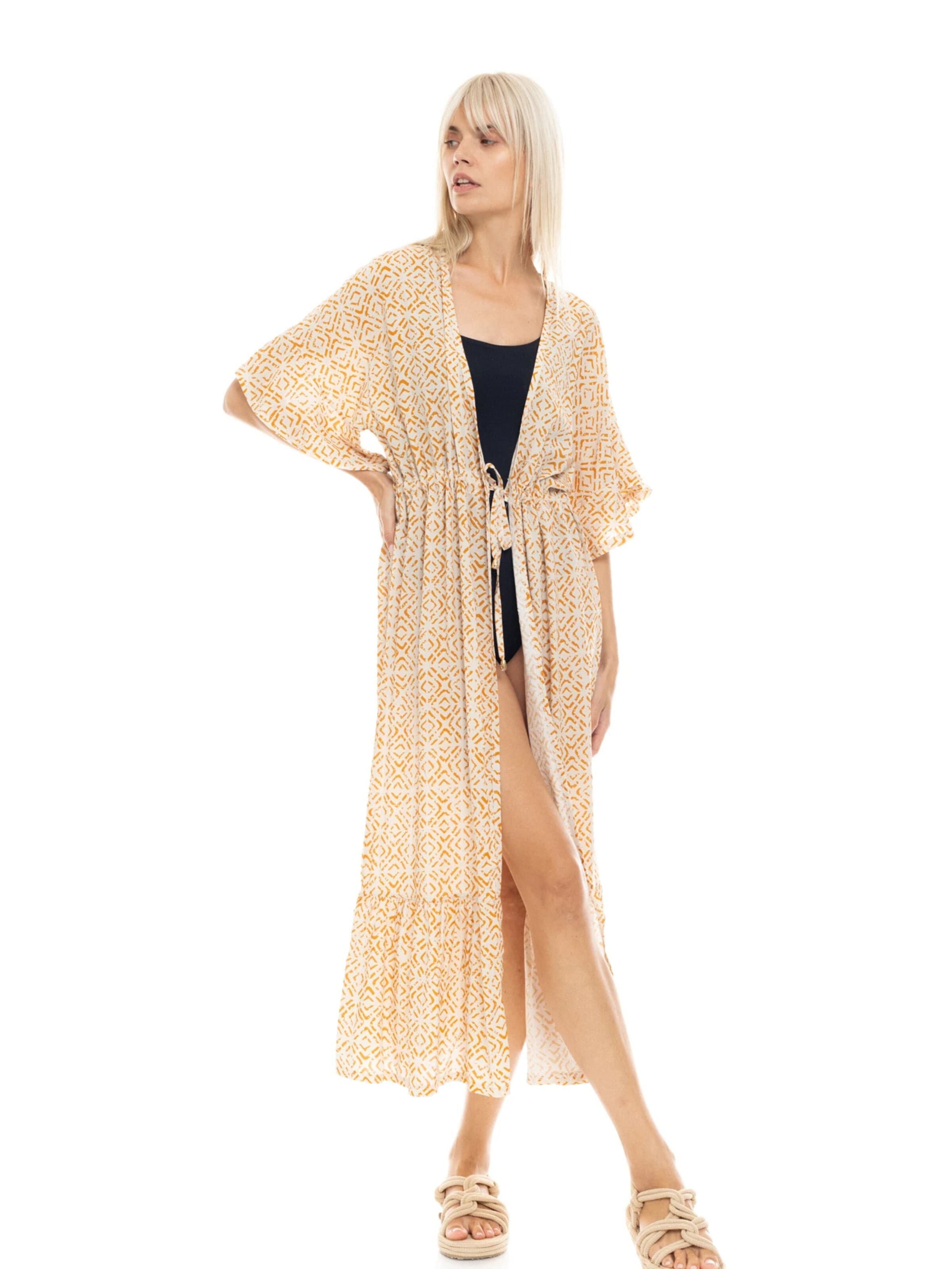 Vêtement de plage 'BEACHWEAR SUNSET' Pink Label en jaune