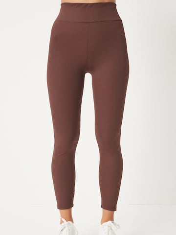 Skinny Leggings di Happiness İstanbul in marrone