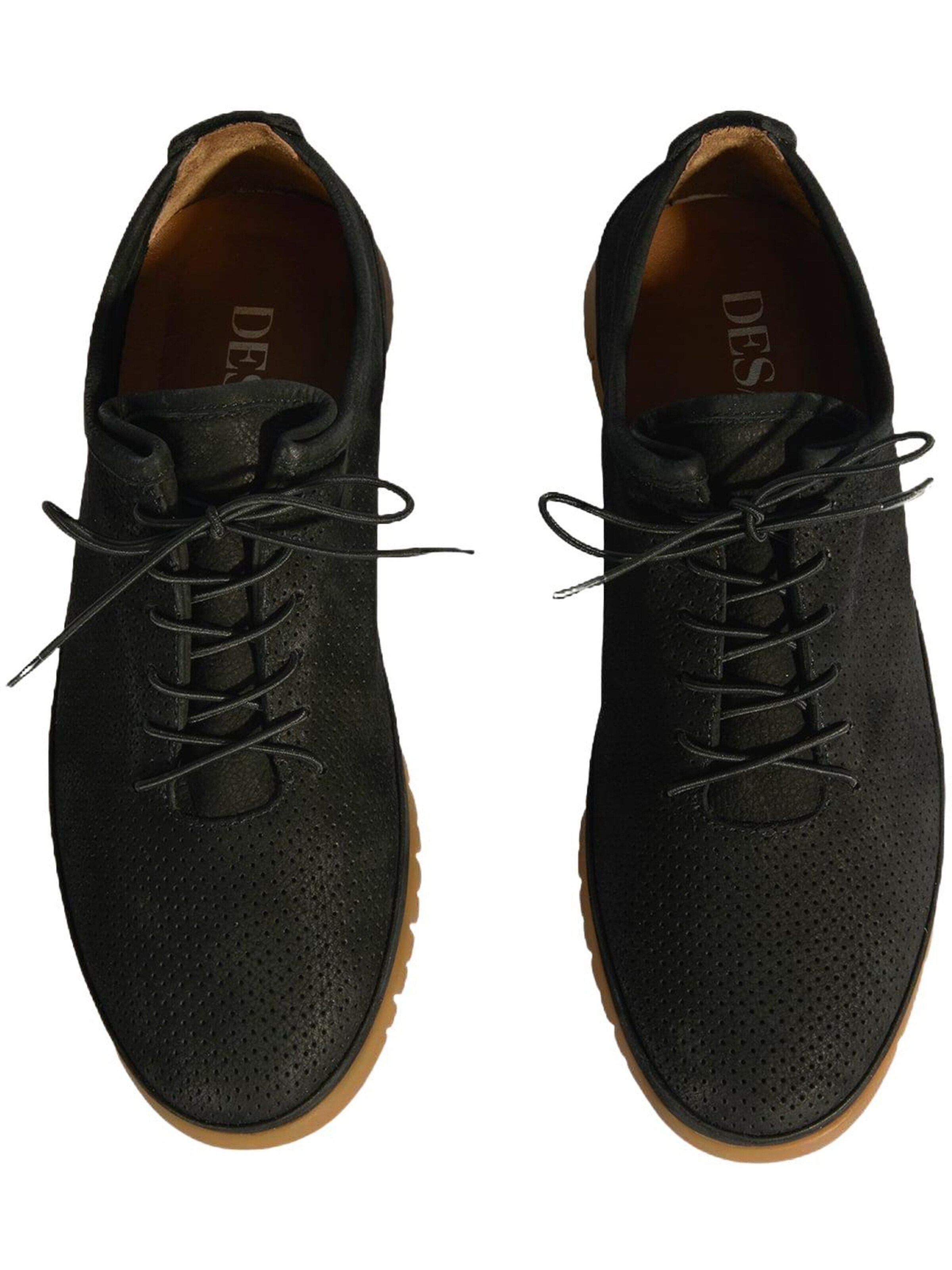 Chaussure à lacets 'Beleg' Desa en noir