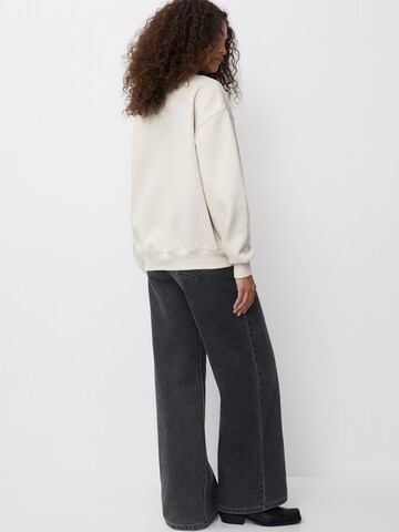 Pull&Bear Sweatshirt in Beige